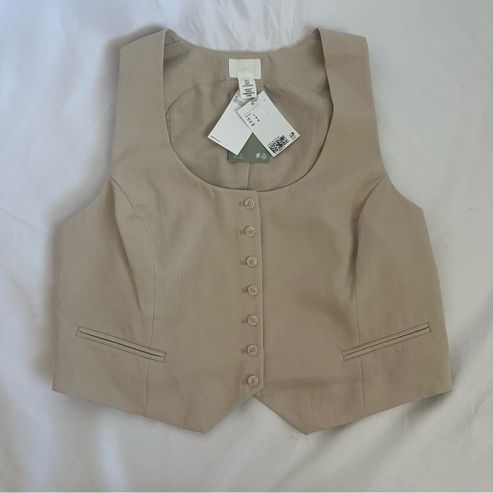 H&M Vest - Size Large NWT